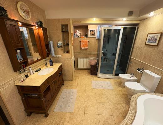 7-room cottage in a town of 300 m2, 6.5 acres in Gorny Gigant, Medeu district