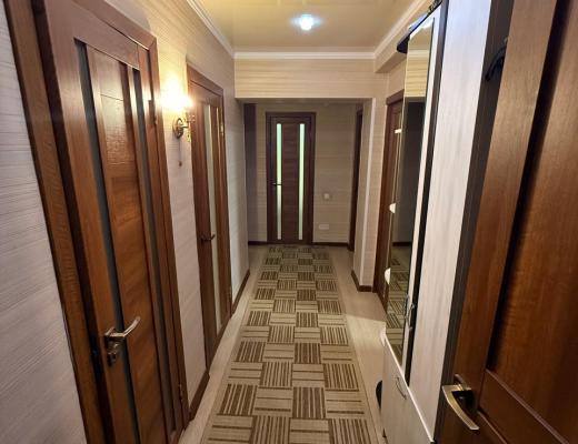 3-room apartment · 67.2 m² · 1/5 floor, Baribayeva - Zhibek-Zholy