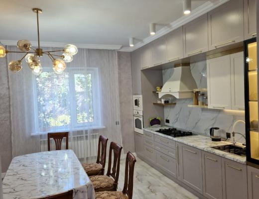 9-room house on Ospanova, microdistrict. Tau Samal, Medeu district